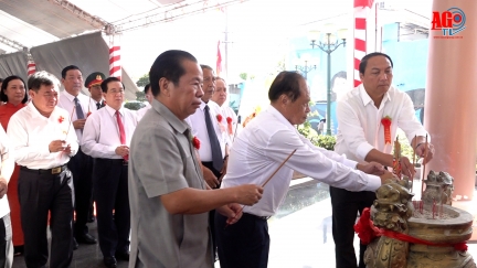 Dâng hương tưởng nhớ nữ anh hùng đất Giồng Riềng