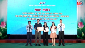 Tuyên dương tập thể, cá nhân có thành tích Liên hoan Phát thanh toàn quốc lần thứ XVII