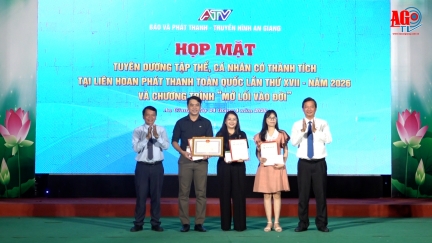 Tuyên dương tập thể, cá nhân có thành tích Liên hoan Phát thanh toàn quốc lần thứ XVII