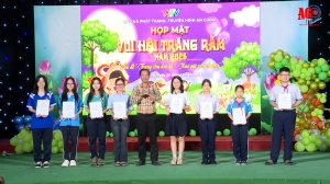 Một mùa trăng, vẹn đầy yêu thương