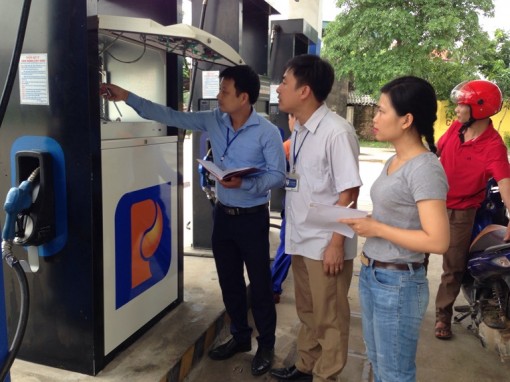 Bến Tre: Phạt 2 cơ sở kinh doanh xăng 'dởm' hơn 123 triệu đồng