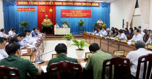 Tiếp tục đổi mới mạnh mẽ nội dung, phương thức công tác tuyên giáo