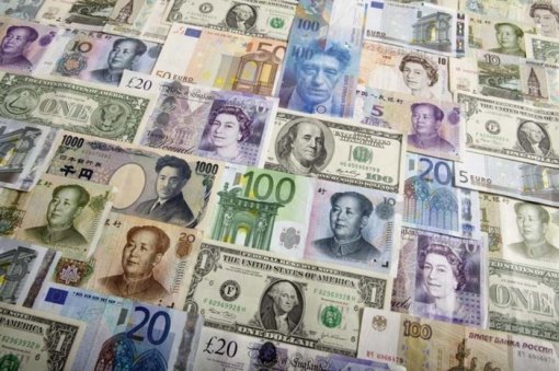 Nợ toàn cầu đạt mức kỷ lục 233 nghìn tỉ USD