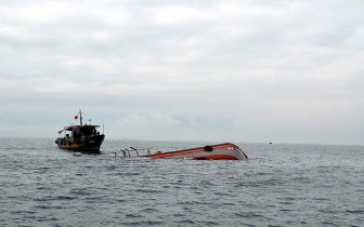 Tàu hàng đâm chìm tàu cá khiến 15 ngư dân suýt thiệt mạng