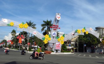 Tập đoàn Sao Mai tài trợ 8 tỷ đồng trang trí hoa Xuân cho tỉnh An Giang