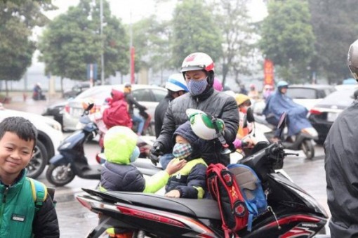 Nhiều trường tại Hà Nội sẽ chủ động cho học sinh nghỉ học nếu trời rét dưới 10 độ C