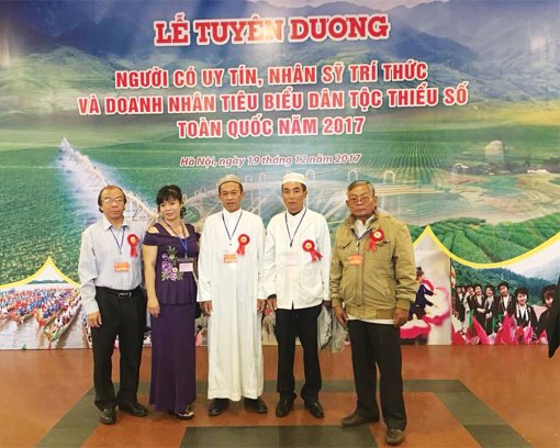 Hết lòng vì cộng đồng Chăm