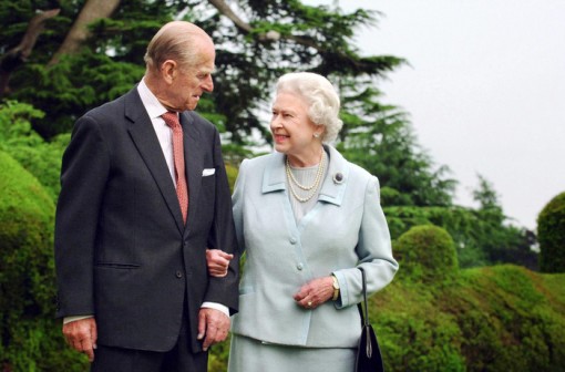Tình yêu khăng khít suốt 7 thập kỷ của vợ chồng Nữ hoàng Anh