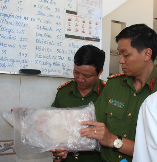 Khoảng 4,5 tấn thực phẩm không rõ nguồn gốc tràn về Cần Thơ