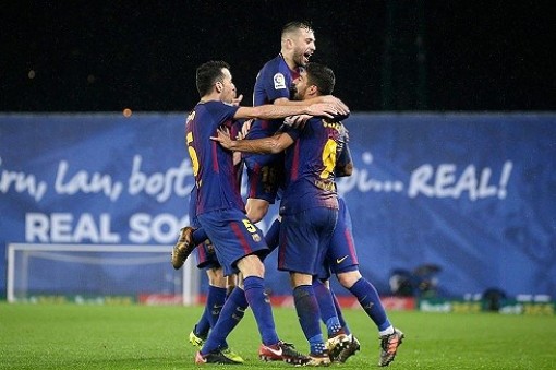 Suarez lập cú đúp, Barca thắng ngược Sociedad