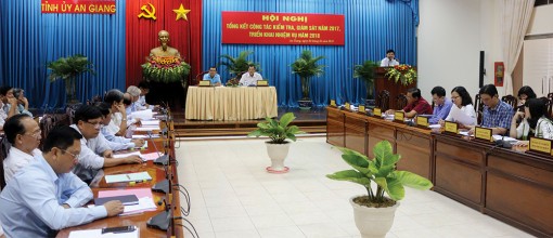 Đẩy mạnh kiểm tra, giám sát trong Đảng
