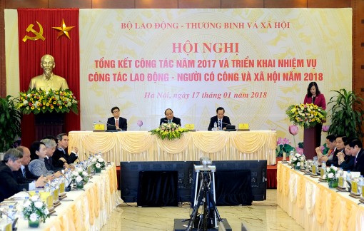 Thủ tướng dự Hội nghị triển khai công tác lao động - người có công và xã hội 2018