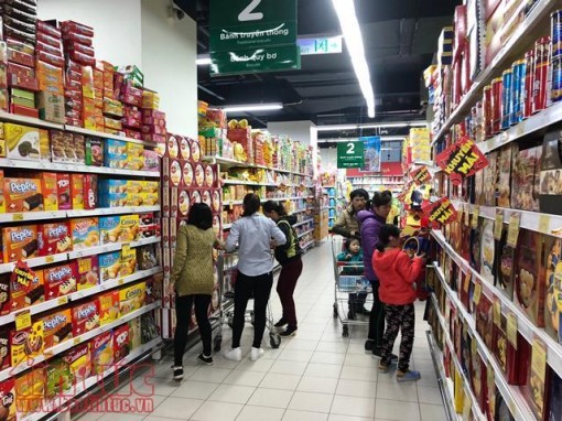 Không sợ thiếu hàng phục vụ Tết 2018, siêu thị mở cửa đến sát giao thừa