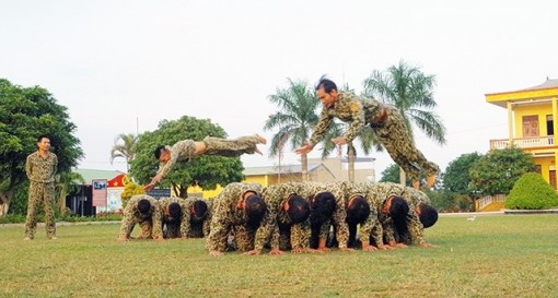 Luyện quân ở đơn vị đặc biệt tinh nhuệ