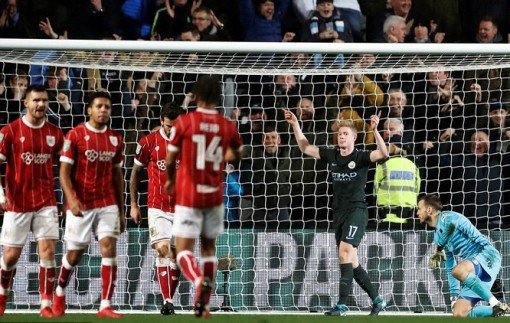 Tung sao thiện chiến, Man City đoạt vé chung kết cup Liên đoàn Anh