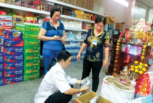 Hàng Tết về nông thôn