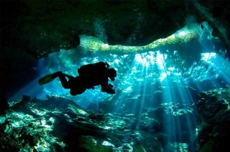 Phát hiện hệ thống hang động dưới nước lớn nhất hành tinh tại Mexico