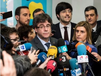 Tòa án Tây Ban Nha ngăn chặn ông Puigdemont được bầu lại