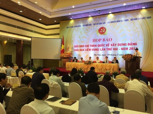54 tác phẩm dự thi sẽ được trao giải báo chí Búa liềm vàng