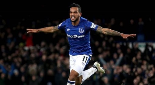 Walcott – Một Poacher chính hiệu