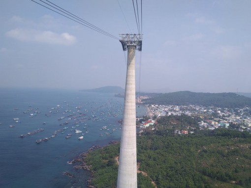Ngắm cáp treo dài nhất thế giới tại Phú Quốc ngày khánh thành