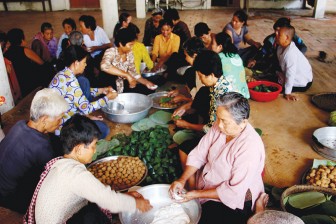 Đồng bào Khmer trong ngày Tết Nguyên đán