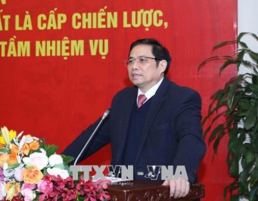 Tạo chuyển biến mạnh mẽ về công tác cán bộ