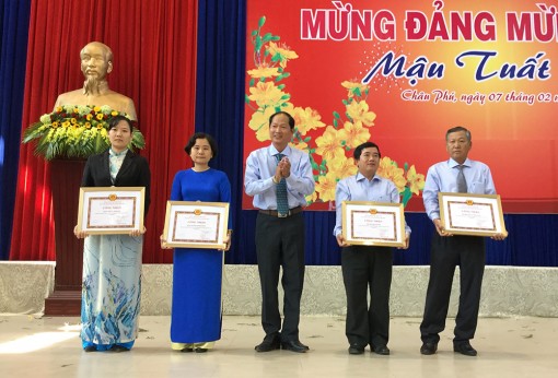 Châu Phú họp mặt mừng Đảng, mừng Xuân 2018