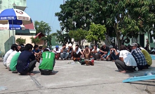 Triệt xóa sòng bạc liên quan 30 đối tượng