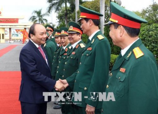 Thủ tướng Nguyễn Xuân Phúc làm việc tại Quân khu 5