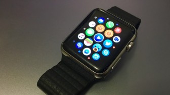Doanh số Apple Watch đạt mức cao kỷ lục, vượt qua cả đồng hồ Thụy Sĩ