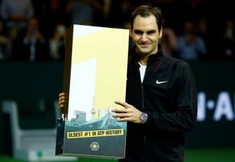 Federer lên ngôi số 1 thế giới và chính thức lập kỷ lục mới