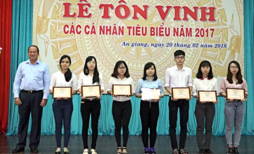 Quỹ Tiếp sức tài năng An Giang tôn vinh 173 sinh viên, học sinh xuất sắc