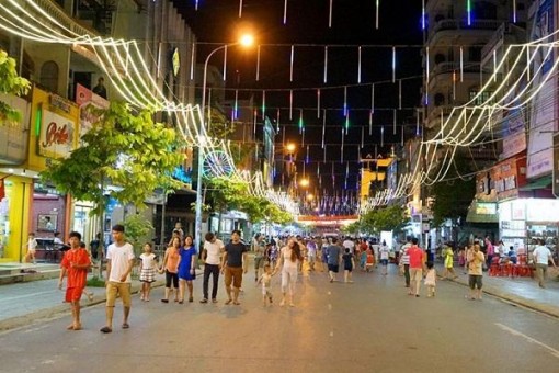 Mùng 8 tết: khai trương phố đi bộ TP Vĩnh Long