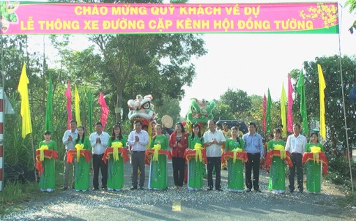 Đồng Tháp: Thông xe đường cặp kênh Hội Đồng Tường