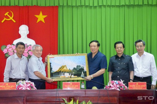 Đồng chí Nguyễn Hòa Bình - Bí thư Trung ương Đảng, Chánh án Tòa án nhân dân Tối cao thăm và làm việc tại Sóc Trăng