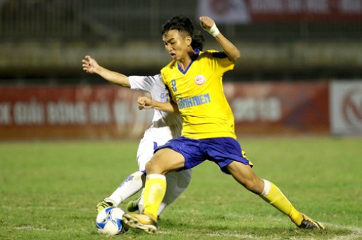 Công Minh tỏa sáng, U19 Đồng Tháp hạ chủ nhà Huế