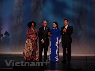 Bộ Y tế Việt Nam nhận giải thưởng quốc tế về kiểm soát thuốc lá