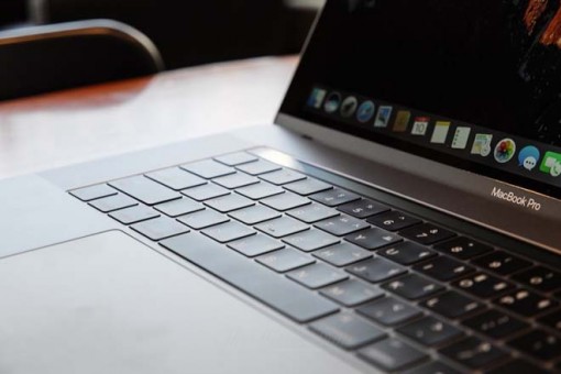 Apple sẽ ra mắt Macbook hoàn toàn mới, lai giữa Air và Pro