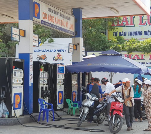 Vì sao sản lượng tiêu thụ xăng E5 ít?