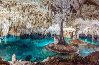 Top 8 hang động ngầm đẹp đến nín thở trên thế giới