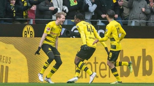 Bundesliga: Bayern Munich thua ngược, Dortmund củng cố tốp 3