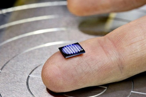 Máy tính nhỏ nhất thế giới giá chỉ hơn 2.000 đồng