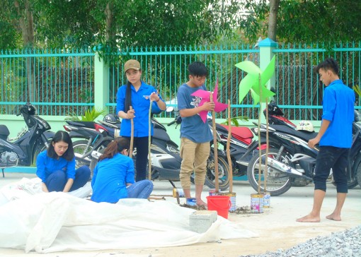 Những bước chân tình nguyện