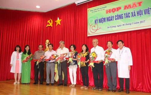 Bệnh viện Đa khoa Trung tâm An Giang: Tôn vinh những người làm công tác xã hội