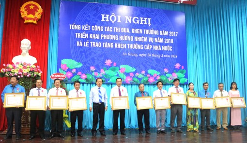 Phong trào thi đua trở thành động lực phát triển của tỉnh
