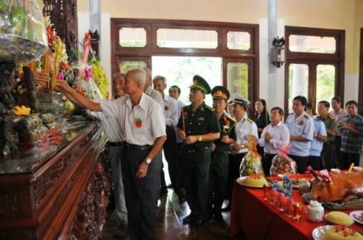 Tưởng niệm 38 năm ngày mất Chủ tịch Tôn Đức Thắng