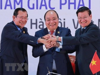 Thủ tướng Campuchia, Lào, Việt Nam chủ trì họp báo Hội nghị CLV10