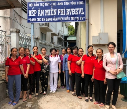 Những bông hoa tô sắc cho đời