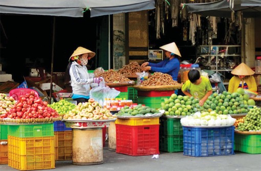 Trái cây hút hàng mùa nắng nóng